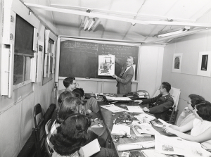 Quonset hut classroom 1946(150 dpi)